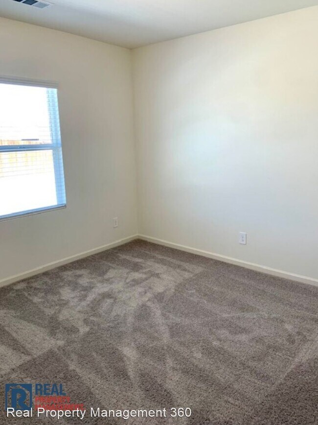Building Photo - 4 br, 2 bath House - 13236 Ridings Drive