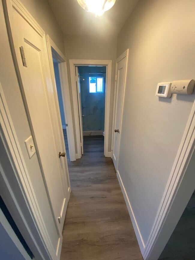 Building Photo - $2490 / 2 BR - GORGEOUS RECENTLY REMODELED CENTRAL LIVERMORE DUPLEX UNIT