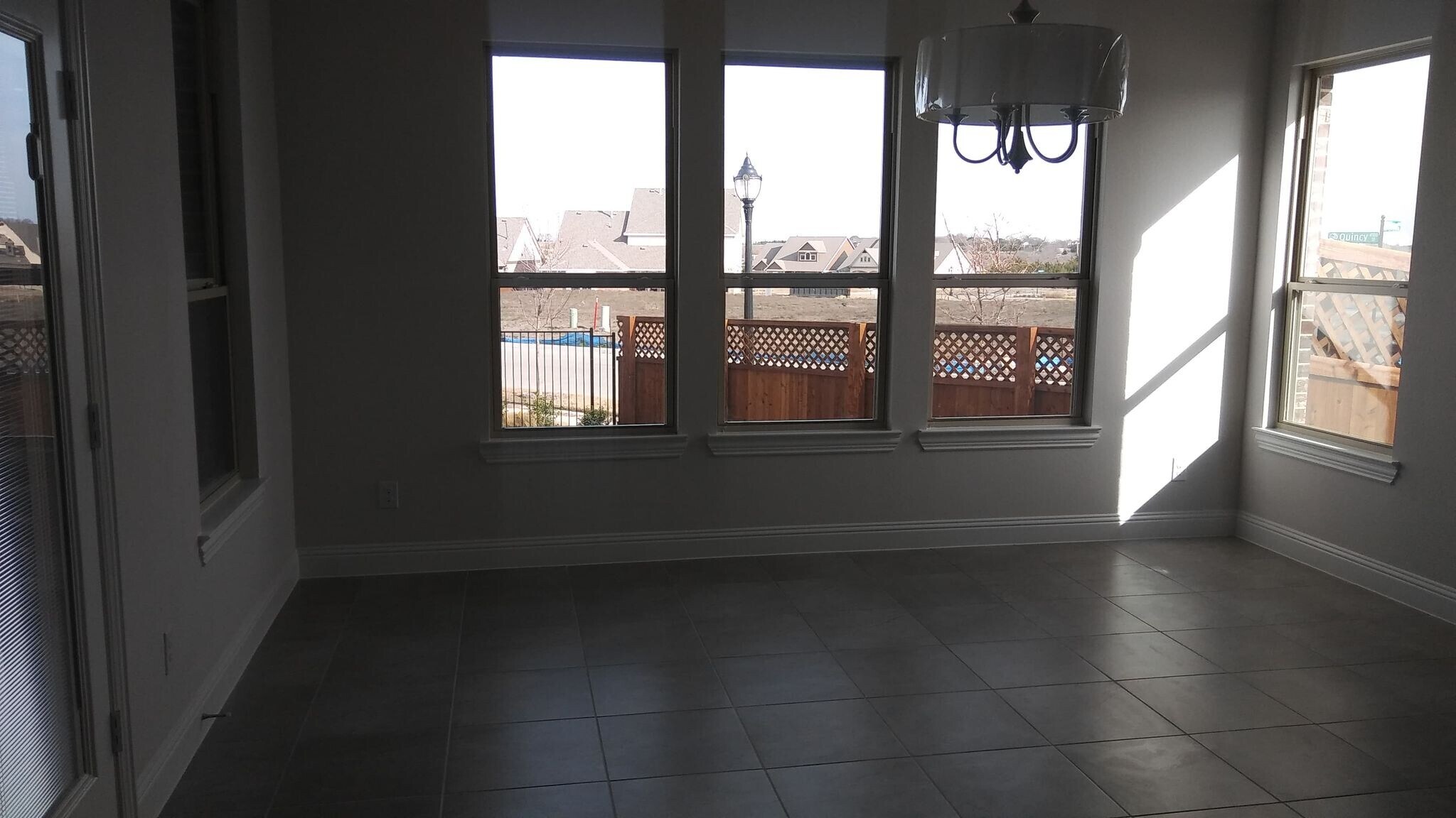 Breakfast Area - 4210 Stableglen Dr
