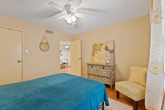 Building Photo - 2120 El Paseo St