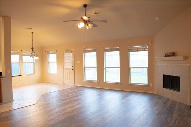 Building Photo - 100 San Simeon Dr