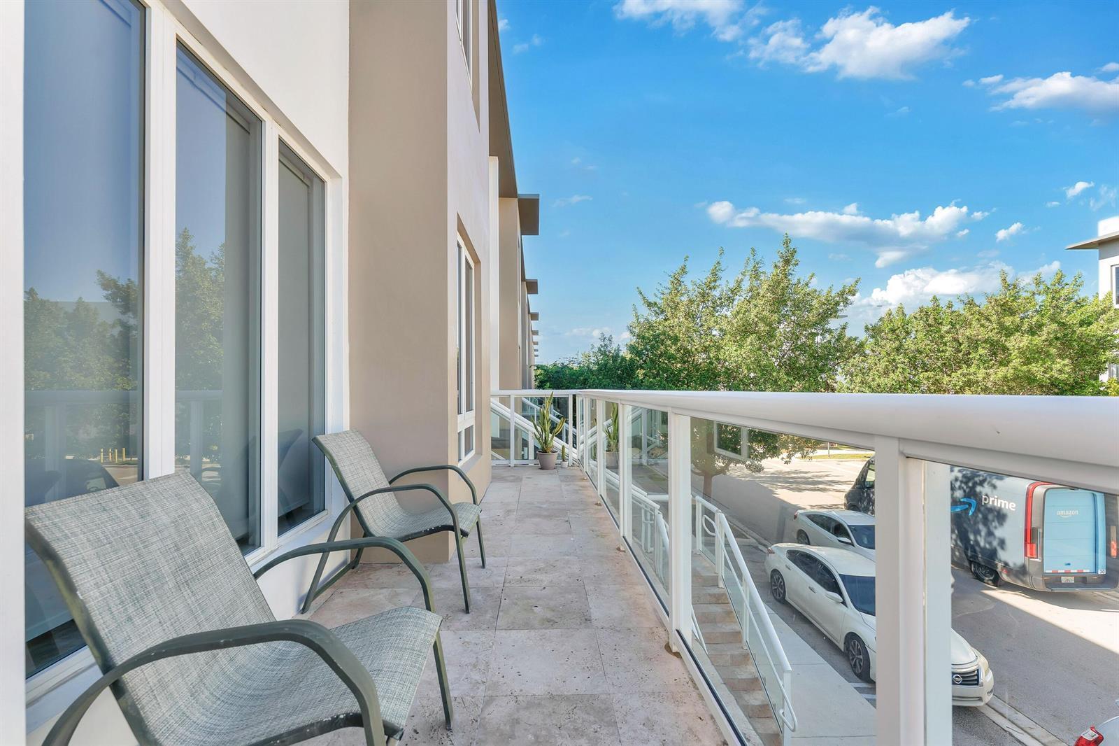 Building Photo - 10220 NW 63rd Ter