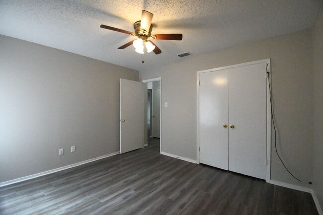 Building Photo - Economical 2 Bedroom Duplex in South Tyler-Lawn Care Included!