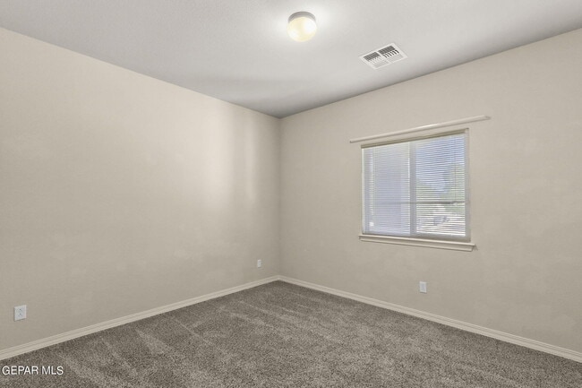 Building Photo - 7508 Wolf Creek Dr