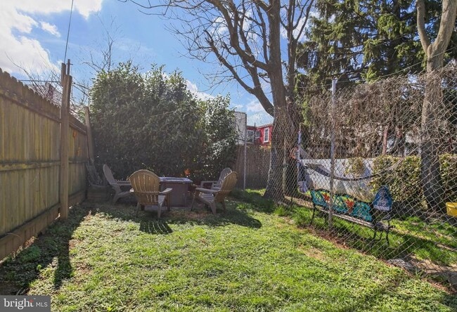 Building Photo - 2440 E Gordon St