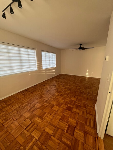 Building Photo - 3115 Martha Custis Dr