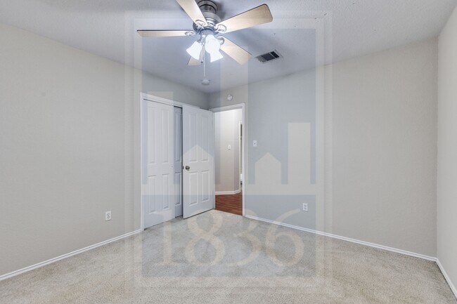 Building Photo - 1500 Gardena Canyon Dr