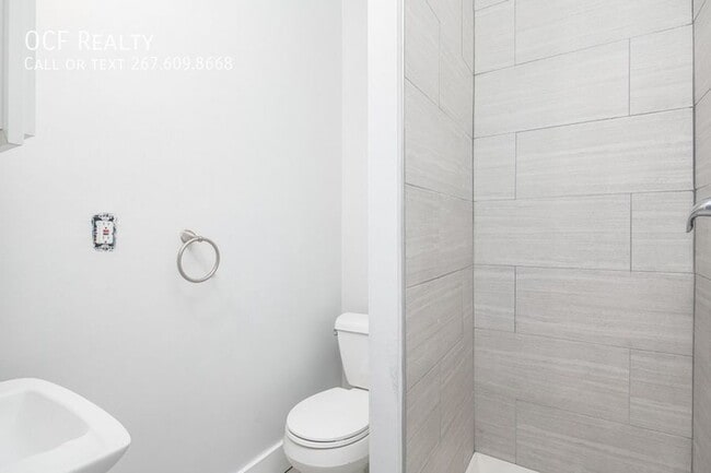 Building Photo - 1720 N Marshall St