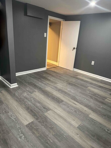 Building Photo - 4408 Forest View Ave