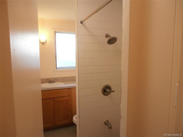 Building Photo - 830 Pumehana St