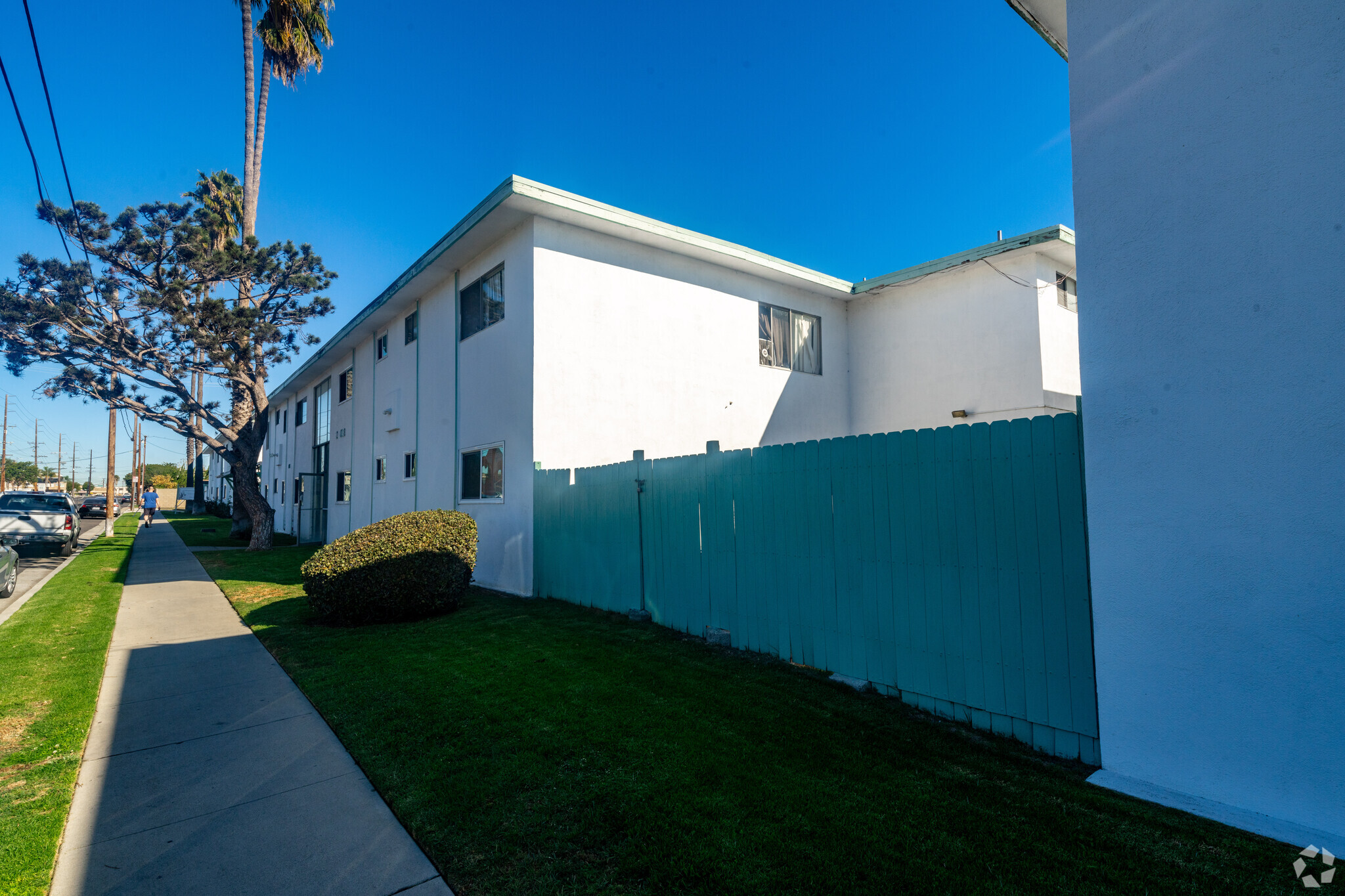 Exterior - Arlington Apartments