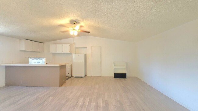 Building Photo - 521 Alaska Way