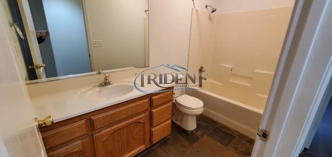 Building Photo - Beautiful Yuba City home on a large lot