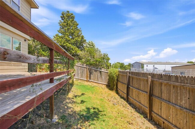 Building Photo - 11525 Autumn Ash Dr