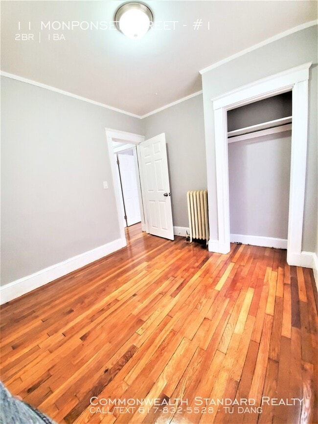 Building Photo - 11 Monponset St
