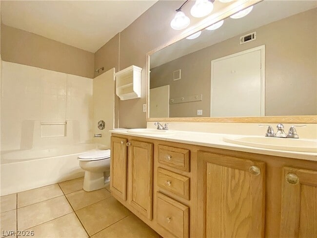 Building Photo - 3061 Key Largo Dr