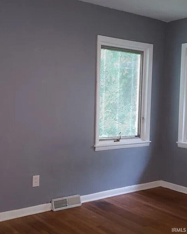 Building Photo - 117 N Hillsdale Dr