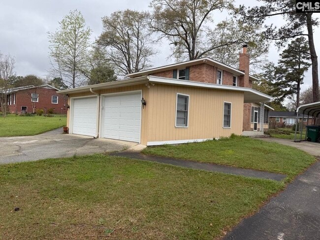 Building Photo - 511 Shady Ln