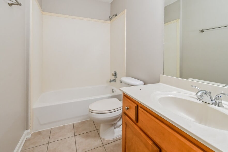Building Photo - 2835 Misty Briar Cove
