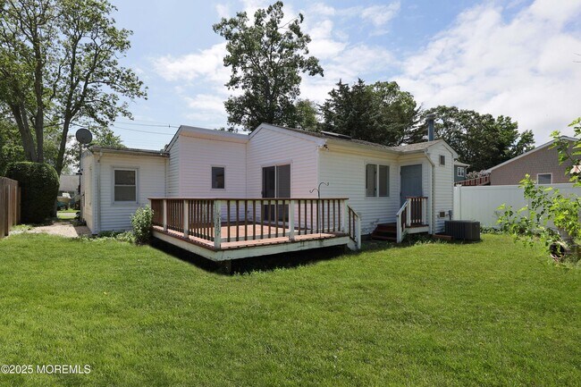 Building Photo - 2329 Oak Tree Rd