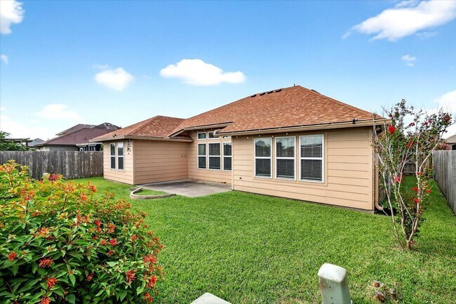 Building Photo - 6018 Tapestry Dr
