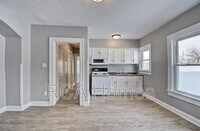 Building Photo - 412 N Bradley Ave
