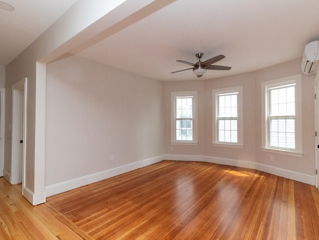 Building Photo - 511 Geneva Ave