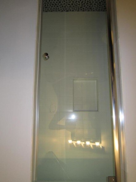 Building Photo - 17 Bow St