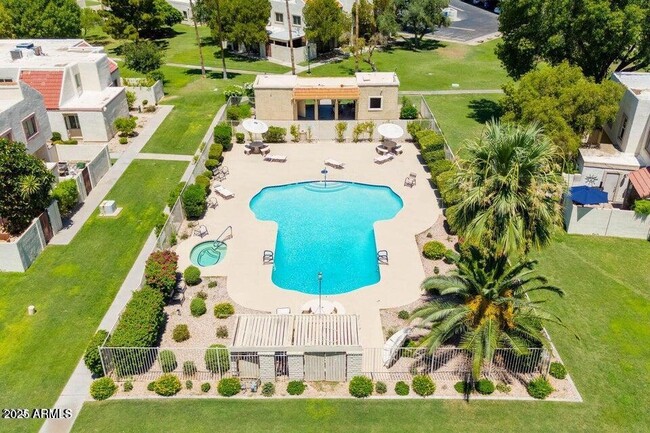 Building Photo - 7839 E Rovey Ave