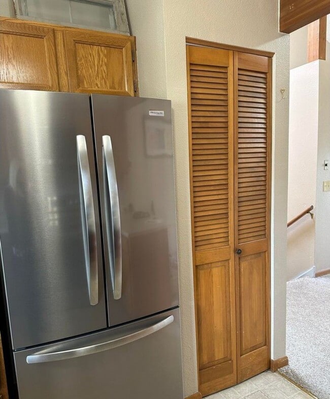 Building Photo - Estes Park Town Home