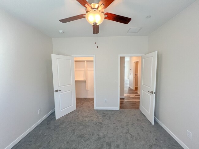 Building Photo - 1496 Sangria Dr
