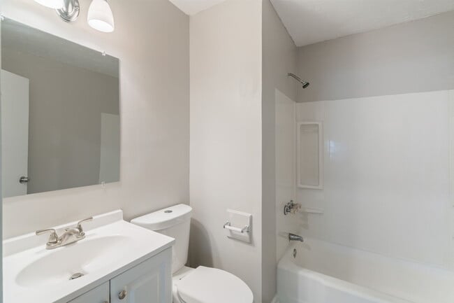 Building Photo - 275 Maryville Pike