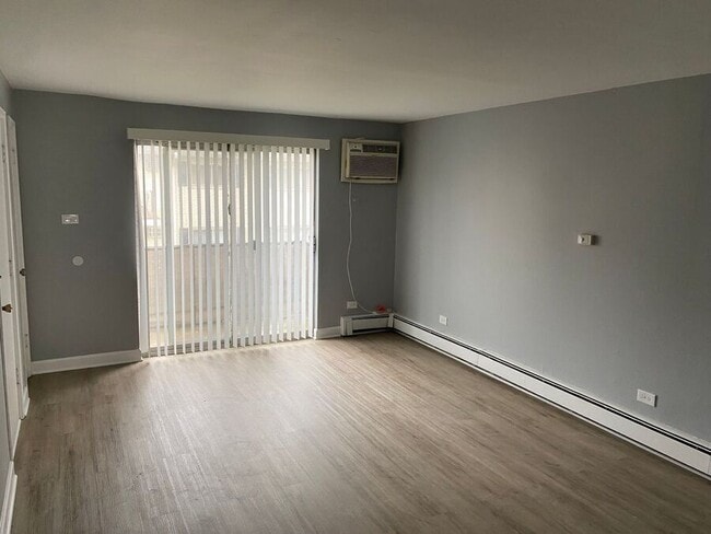 Building Photo - 3710 W 119th St