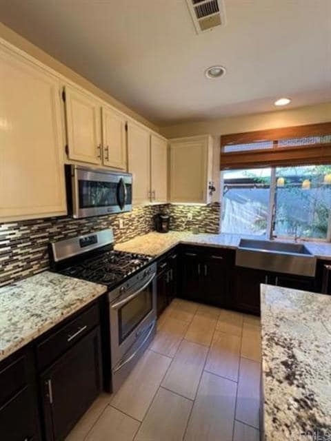 Building Photo - 1575 Moonbeam Ln