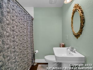 Building Photo - 713 Aransas Ave