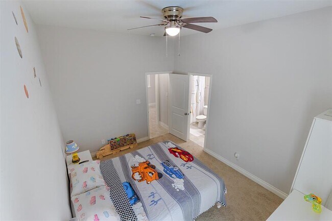 Building Photo - 3034 Hickory Springs Ln