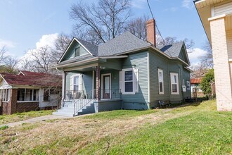 Building Photo - 3 Bedroom, 2 Bath in North Pratt