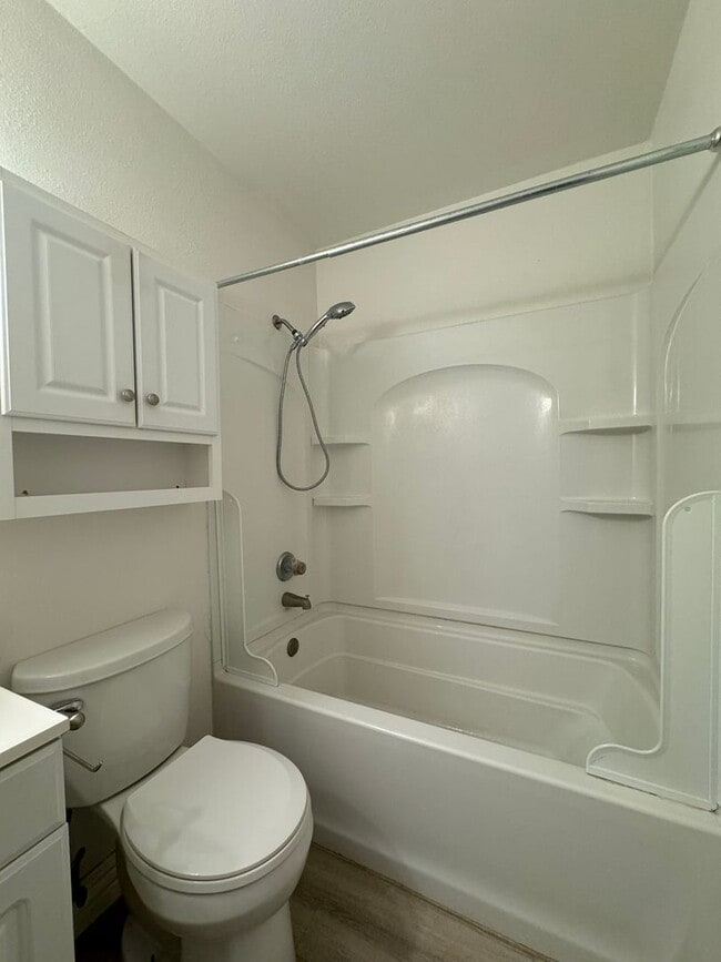 Building Photo - Modern 2 Bed 1 Bath Townhouse in San Juan ...