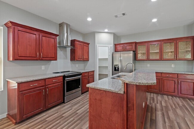 Building Photo - 1253 E Jessamine St