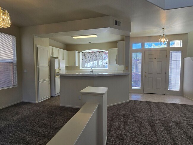 Building Photo - Beautiful South Reno Home in Gated Community