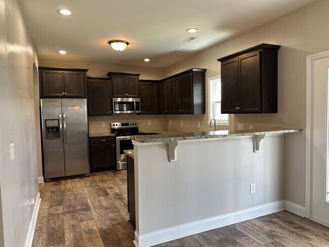 Building Photo - 5233 Debut Ave