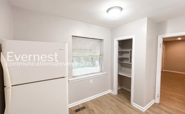 Building Photo - 1020 Wynnwood Rd