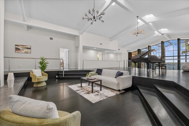 Building Photo - 3824 Gaines Dr