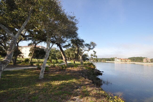 Building Photo - Tidelands Condo! Community amenities!