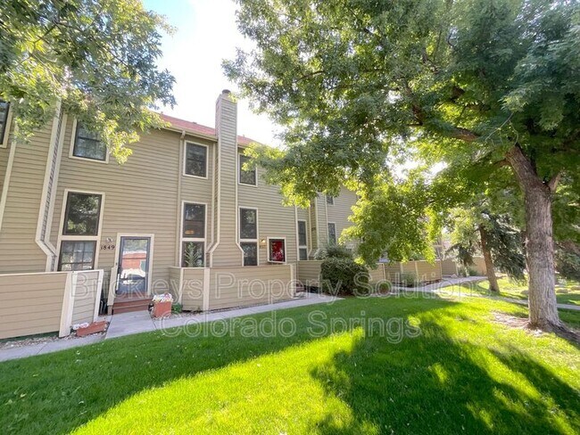 Building Photo - 1857 Lorraine St