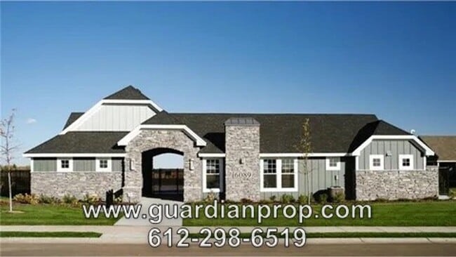 Building Photo - End Unit Townhouse Available Now, Open Floor Plan, Loft Area, Large Primary Suite, Side Patio, Pool