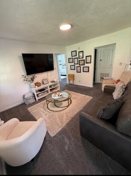 Building Photo - 4066 Crossmill Ln