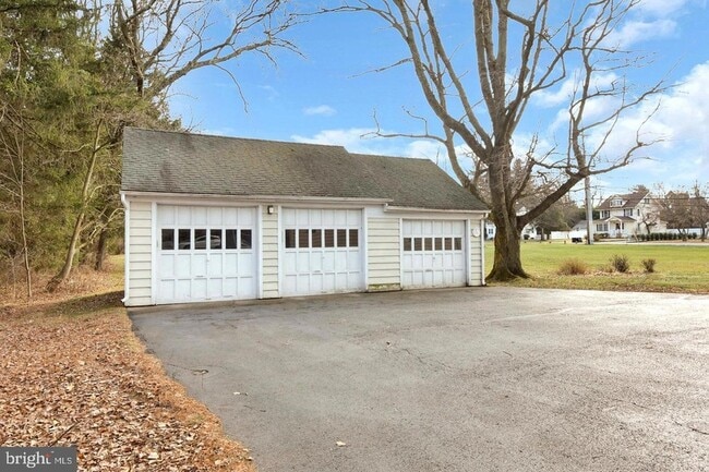 Building Photo - 3728 Brunswick Pike