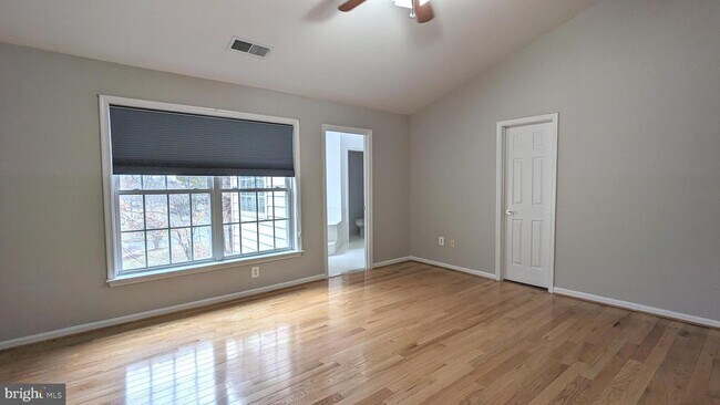 Building Photo - 3954 Royal Lytham Dr