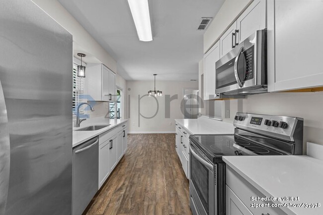 Building Photo - 8730 Fieldgate Dr